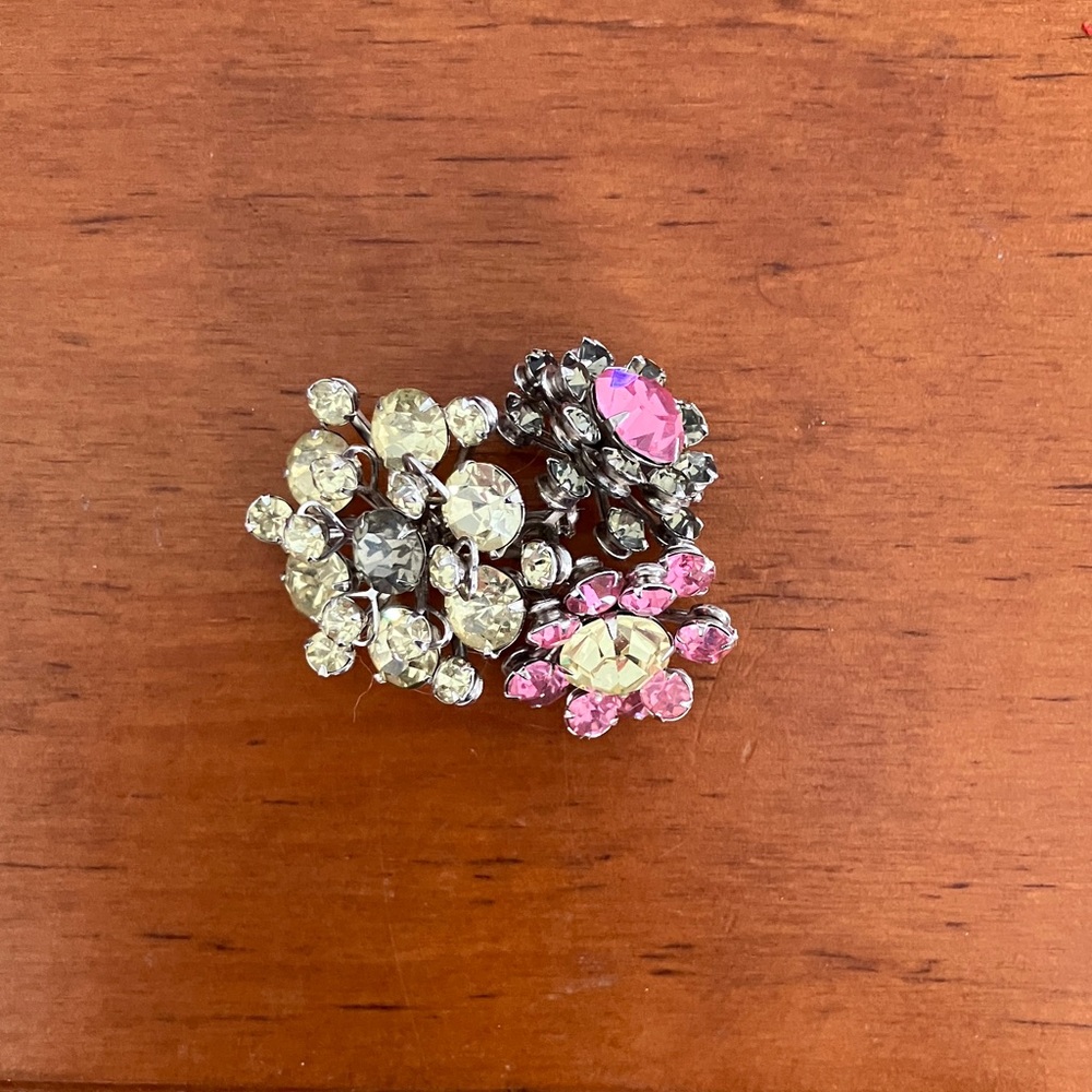Vintage Costume Jewelry Brooch Pin